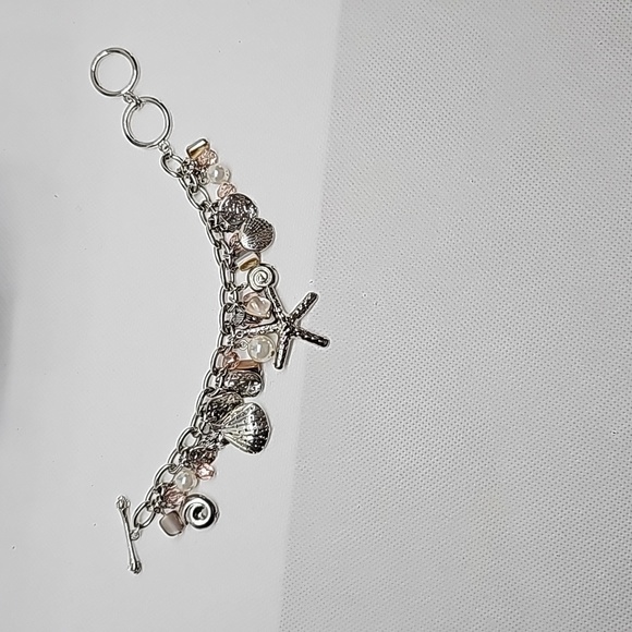 Silver Toned Shell Charm Bracelet With Real Shells - Picture 3 of 8